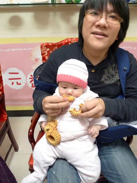 爸比幫我收口水