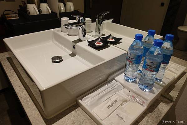 GoldInn5.JPG GoldInn5.JPG