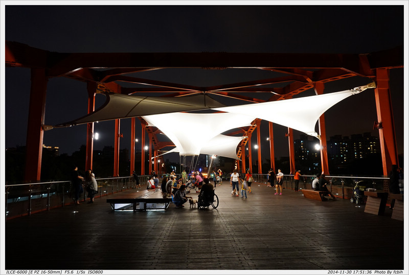 公園陸橋天空雲台