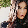 kim-kardashian-beauty-makeup-hair-skin-01.jpg