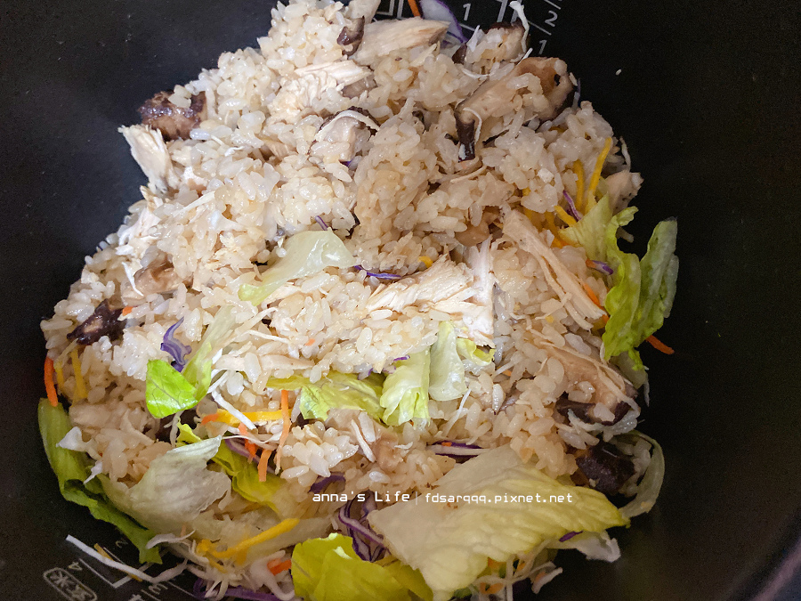 電子鍋料理 日式雞肉野菇炊飯 一指搞定的懶人食譜 一鍋到底簡單快又好吃 日本炊き込みご飯 新增超商便利商店食材簡約版 電子鍋料理 日式雞肉野菇炊飯 一指搞定的懶人食譜 一鍋到底簡單快又好吃 日本炊き込みご飯 新增超商便利商店食材簡約版
