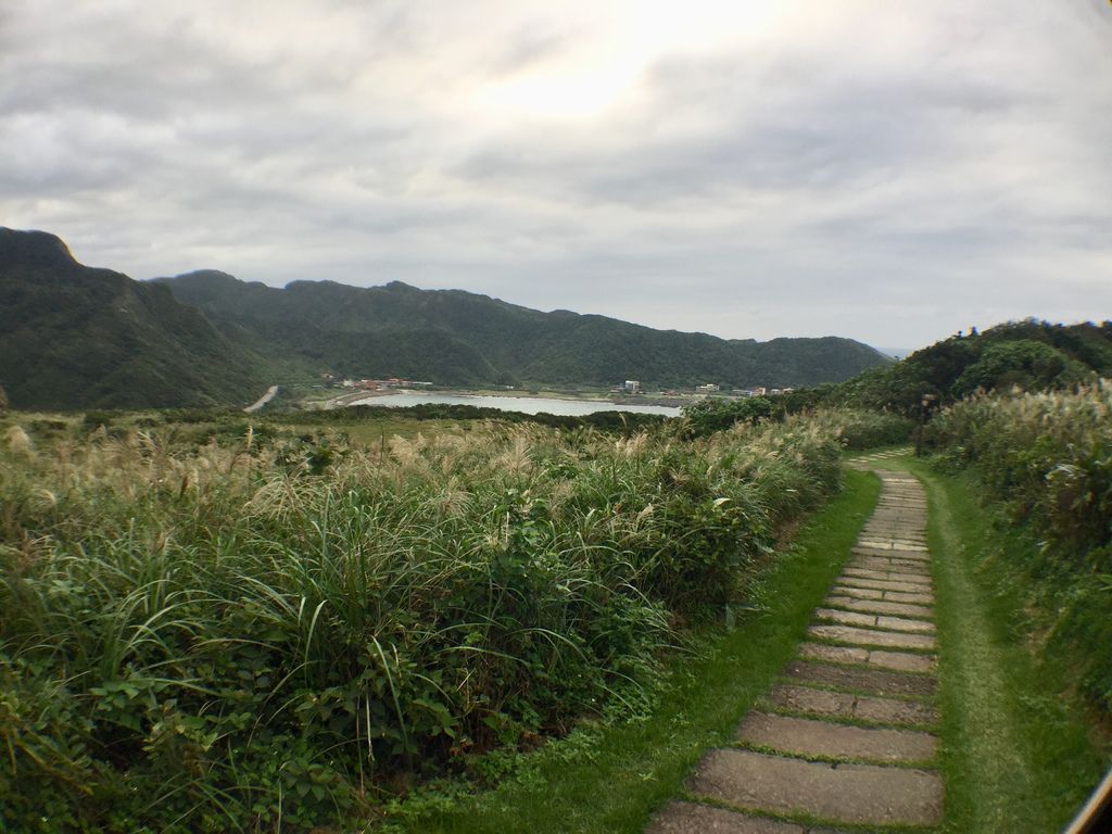 台北登山-龍洞灣岬步道-台北貢寮潛水浮潛聖地!絕美陡峭峽谷景觀【丁小羽登山篇】