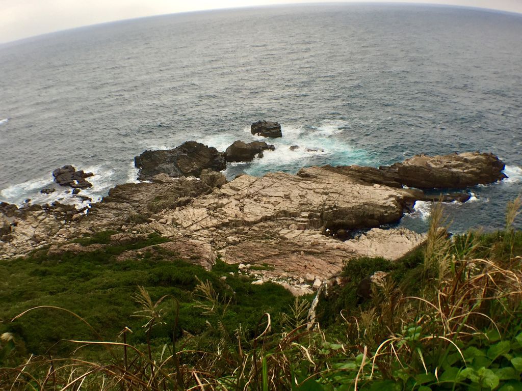 台北登山-龍洞灣岬步道-台北貢寮潛水浮潛聖地!絕美陡峭峽谷景觀【丁小羽登山篇】