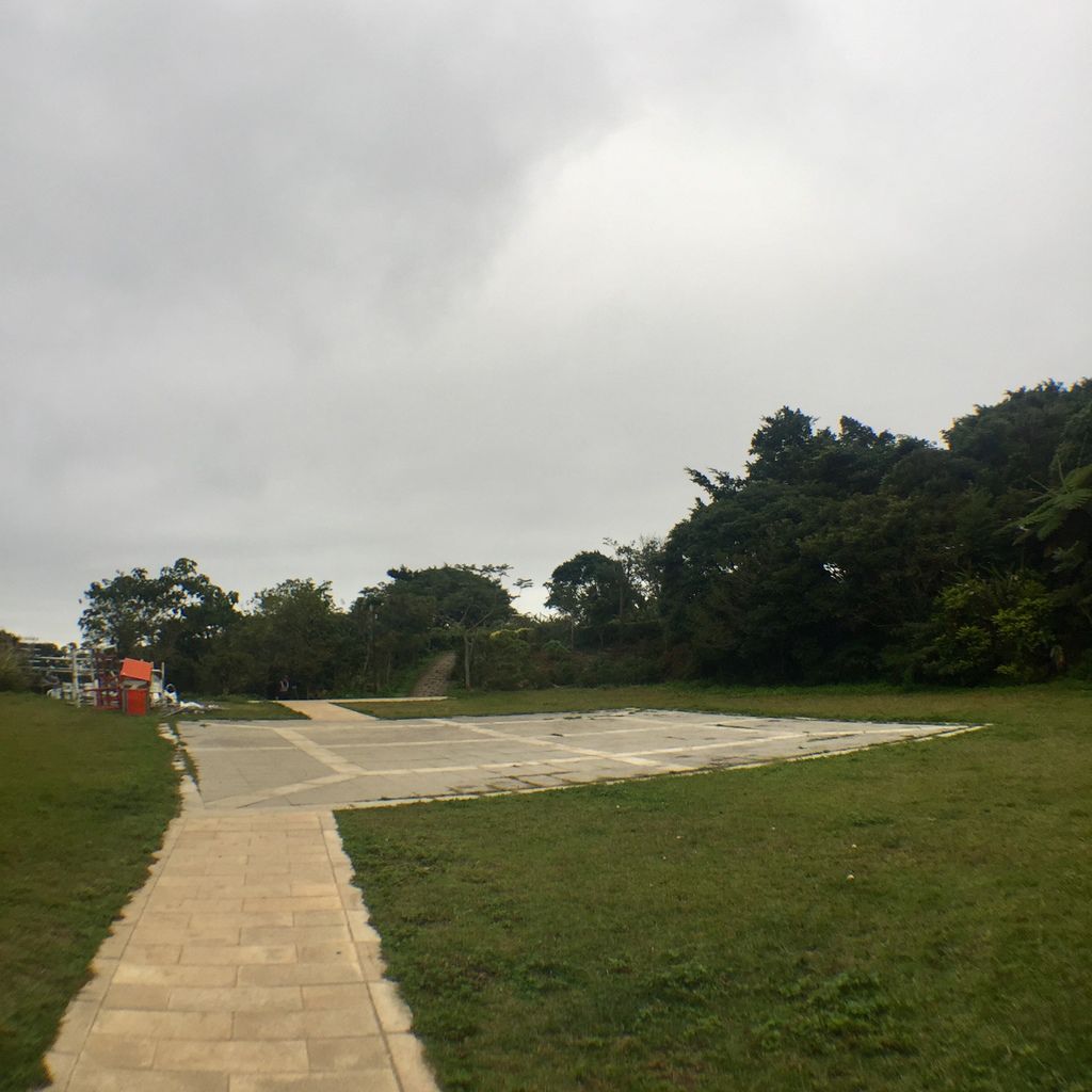 新北景點-觀音山硬漢嶺登山步道，登上硬漢碑遠眺台北美景