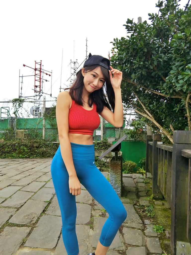 新北景點-觀音山硬漢嶺登山步道，登上硬漢碑遠眺台北美景