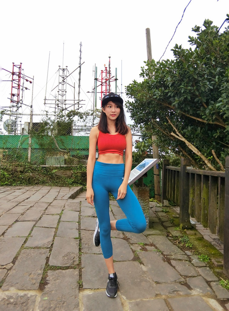 新北景點-觀音山硬漢嶺登山步道，登上硬漢碑遠眺台北美景