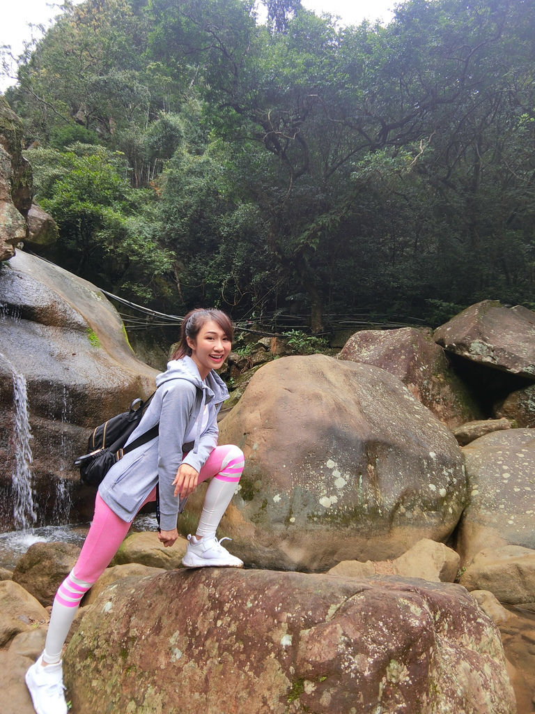 台北內湖登山步道-出發圓覺寺步道的『圓覺瀑布』,感受大自然的芬多精