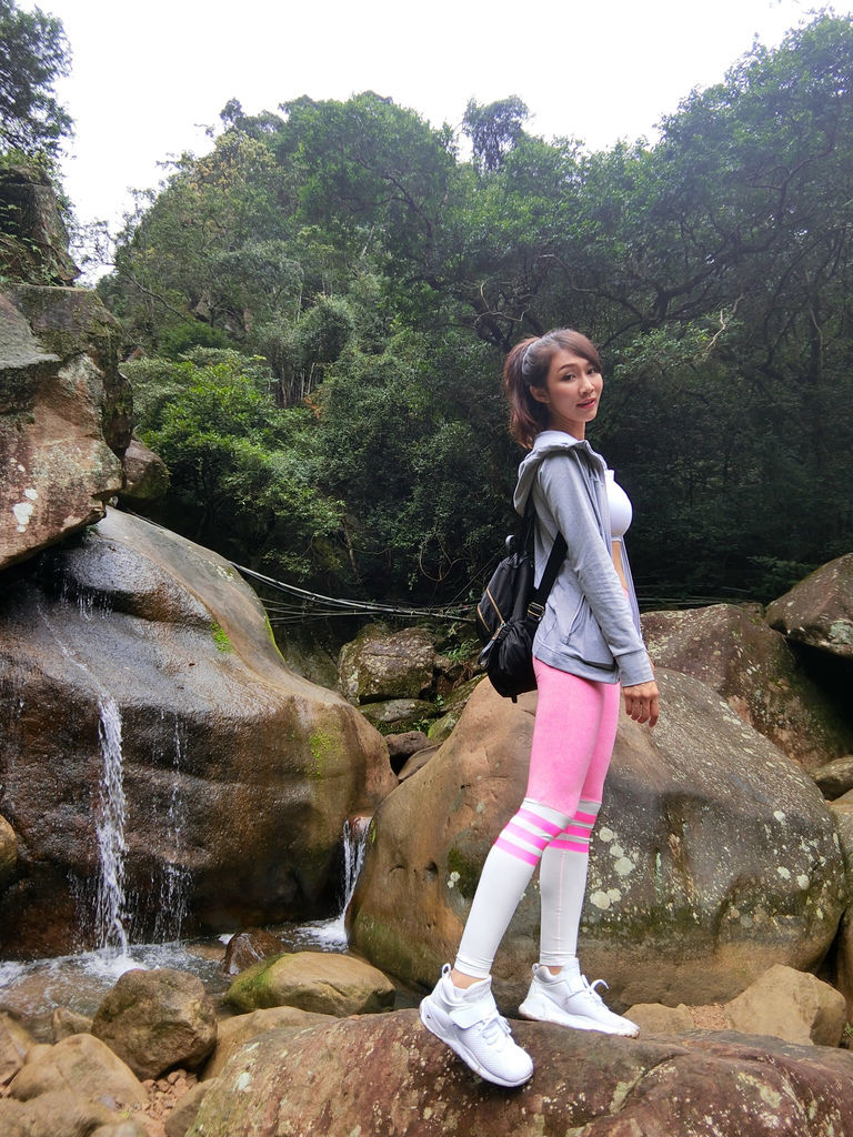 台北內湖登山步道-出發圓覺寺步道的『圓覺瀑布』,感受大自然的芬多精