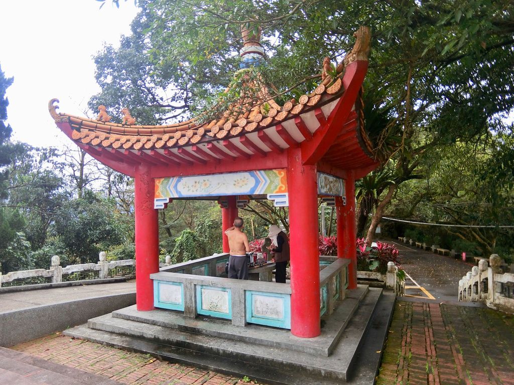 新北三峽登山-鳶山登山步道-三峽老街一覽無遺美景+夜景【丁小羽登山篇】