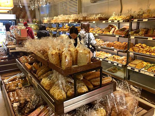 生巧克力首選神旺大飯店-普諾麵包坊超濃郁頂級生巧克力蛋糕 生巧克力首選神旺大飯店-普諾麵包坊超濃郁頂級生巧克力蛋糕【丁小羽美食篇】