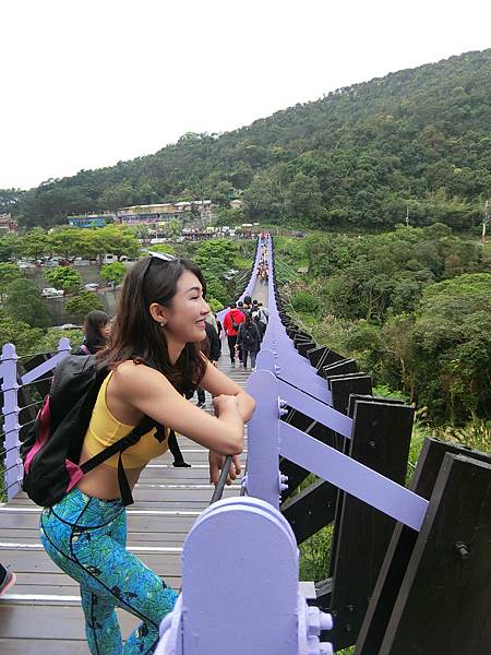 台北登山-內湖碧山巖-白石湖步道!假日輕旅行登山採草莓絕美櫻花步道【丁小羽登山篇】