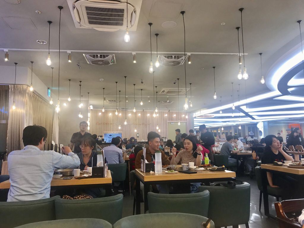 新竹巨城美食-朝聖網美餐廳TIGERROAR韓虎嘯!一起來吃韓式料理吧【丁小羽食記篇】 新竹巨城美食-朝聖網美餐廳TIGERROAR韓虎嘯!一起來吃韓式料理吧【丁小羽食記篇】