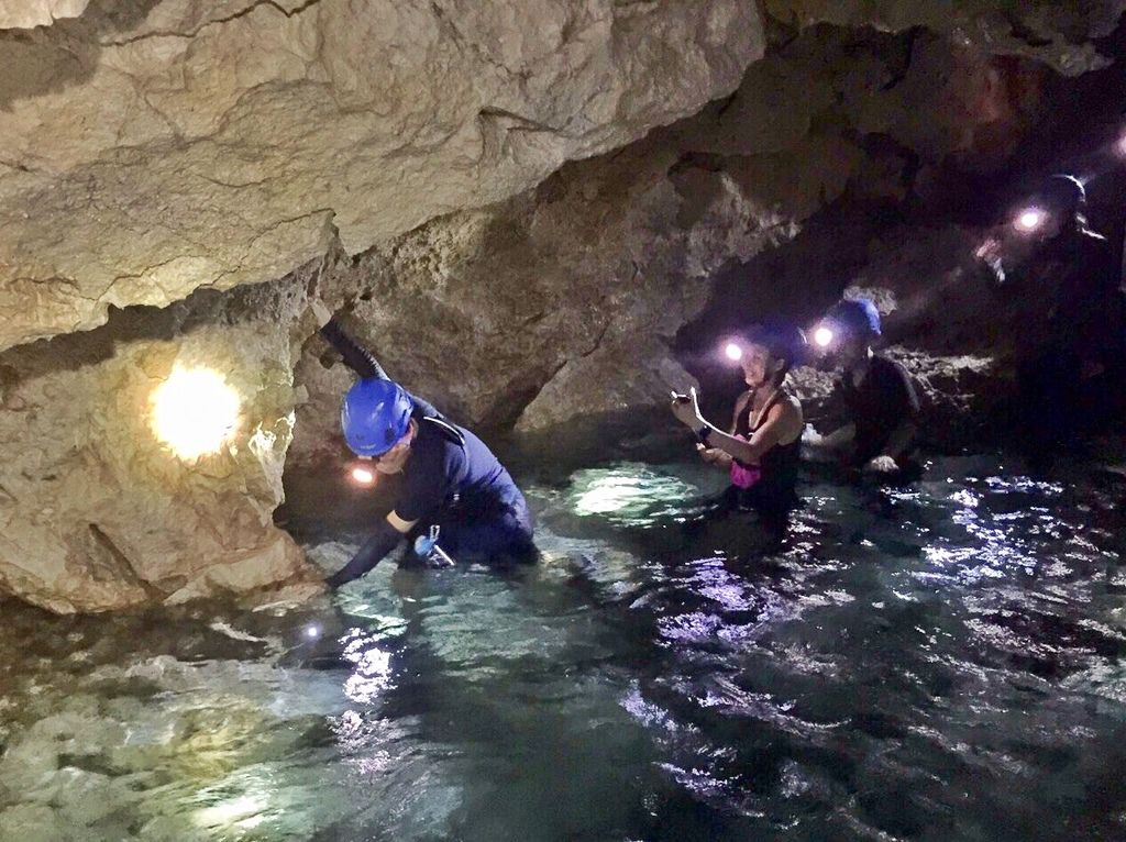 菲律賓碧瑤自由行-碧瑤旅遊必去景點， Aran cave洞穴的地心冒險！【丁小羽旅遊篇】