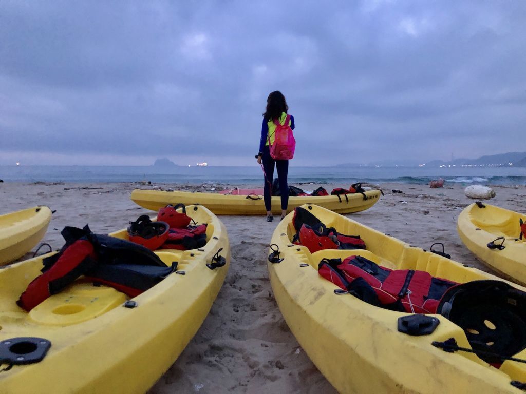 北海岸旅遊之在維納斯海岸乘著獨木舟一起看日出!【丁小羽旅遊篇】