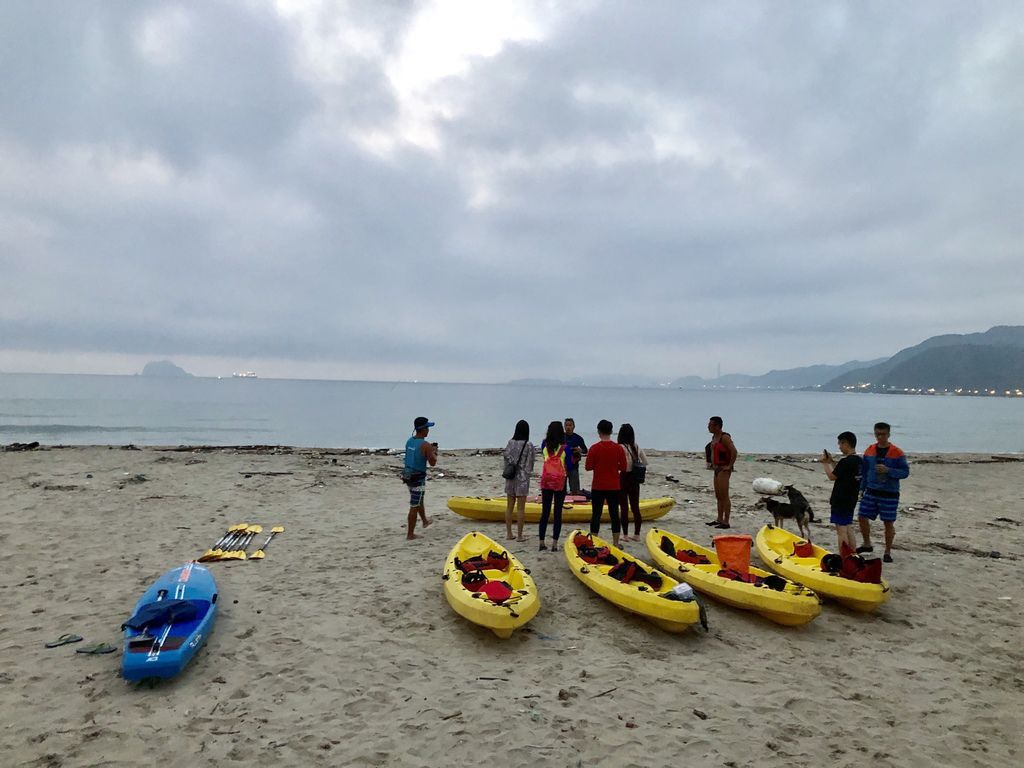 北海岸旅遊之在維納斯海岸乘著獨木舟一起看日出!【丁小羽旅遊篇】