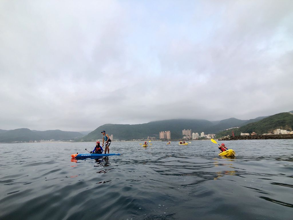 北海岸旅遊之在維納斯海岸乘著獨木舟一起看日出!【丁小羽旅遊篇】
