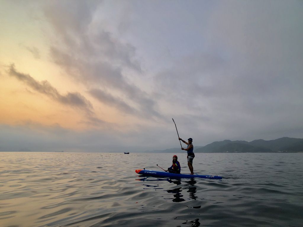  北海岸旅遊之在維納斯海岸乘著獨木舟一起看日出!【丁小羽旅遊篇】