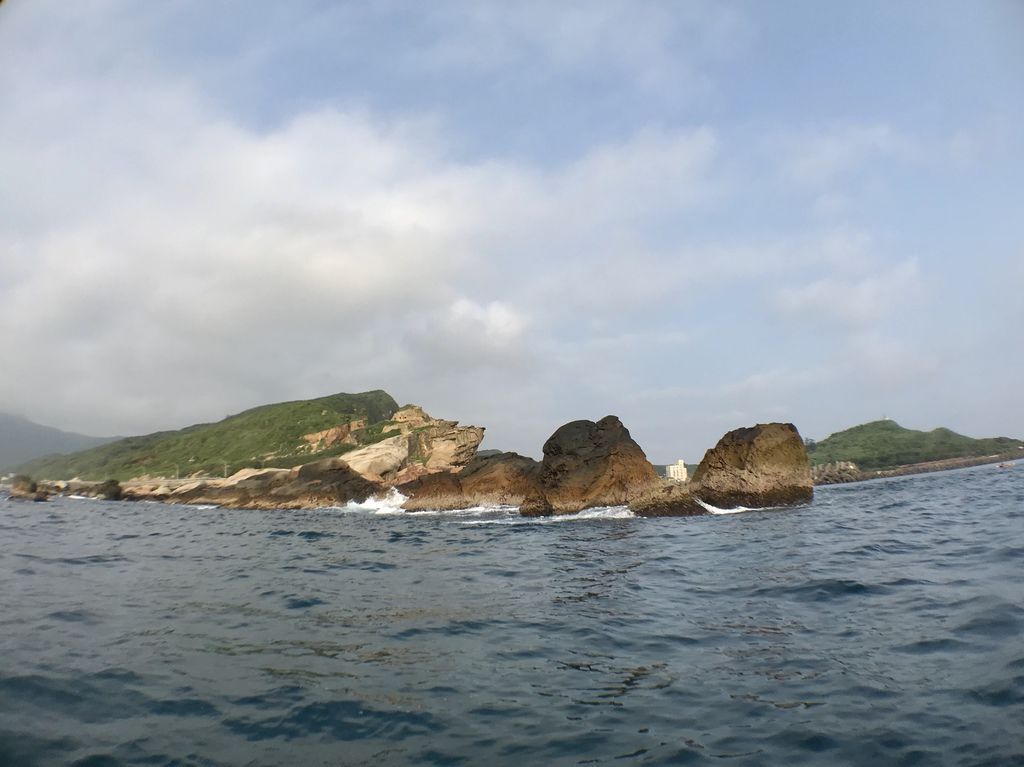  北海岸旅遊之在維納斯海岸乘著獨木舟一起看日出!【丁小羽旅遊篇】