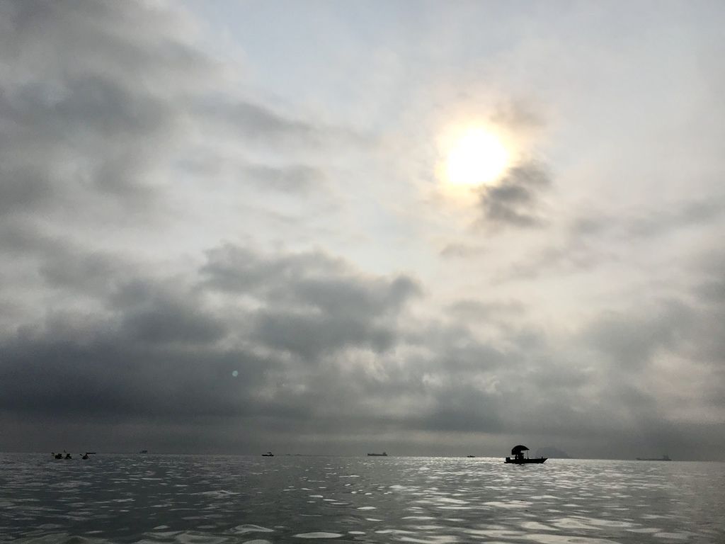 北海岸旅遊之在維納斯海岸乘著獨木舟一起看日出!【丁小羽旅遊篇】