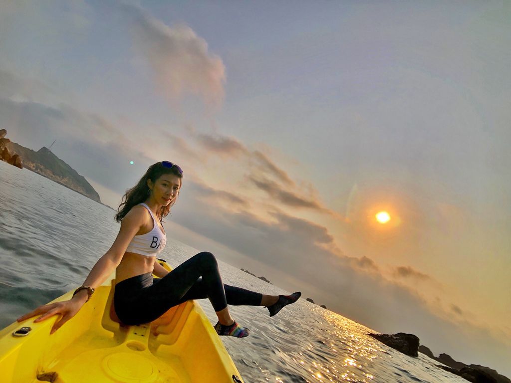  北海岸旅遊之在維納斯海岸乘著獨木舟一起看日出!【丁小羽旅遊篇】