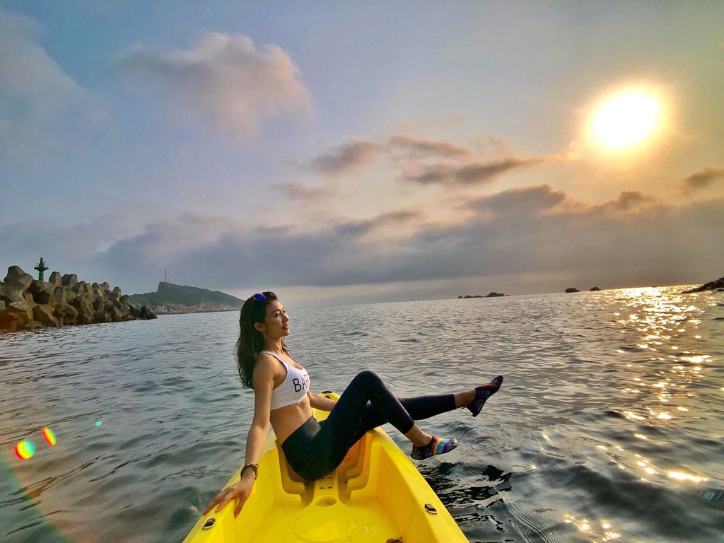  北海岸旅遊之在維納斯海岸乘著獨木舟一起看日出!【丁小羽旅遊篇】