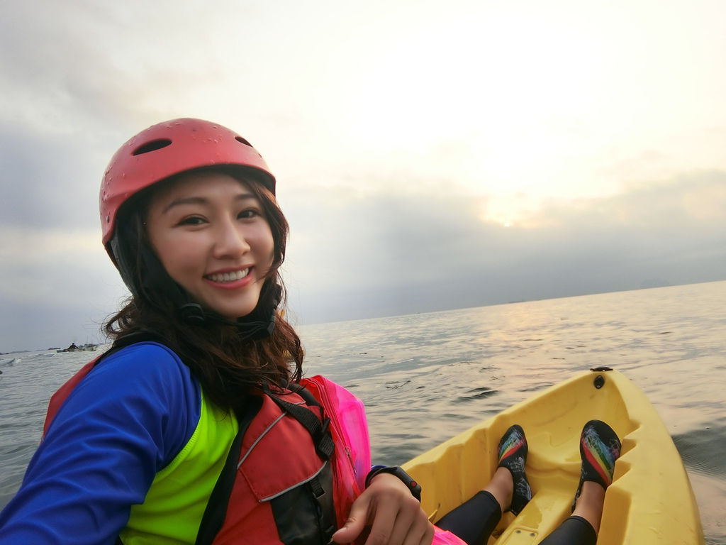  北海岸旅遊之在維納斯海岸乘著獨木舟一起看日出!【丁小羽旅遊篇】