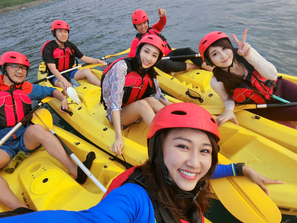  北海岸旅遊之在維納斯海岸乘著獨木舟一起看日出!【丁小羽旅遊篇】