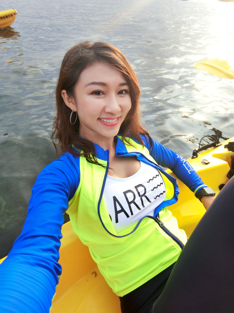  北海岸旅遊之在維納斯海岸乘著獨木舟一起看日出!【丁小羽旅遊篇】