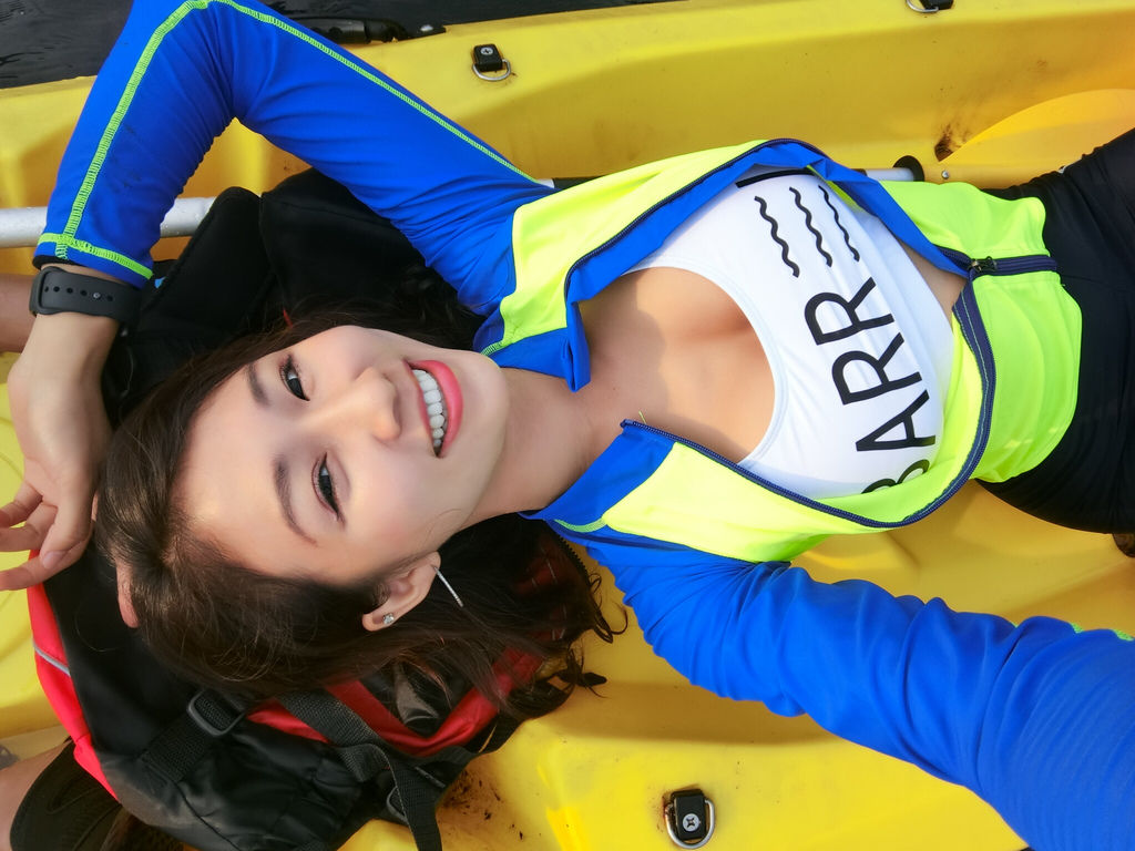  北海岸旅遊之在維納斯海岸乘著獨木舟一起看日出!【丁小羽旅遊篇】