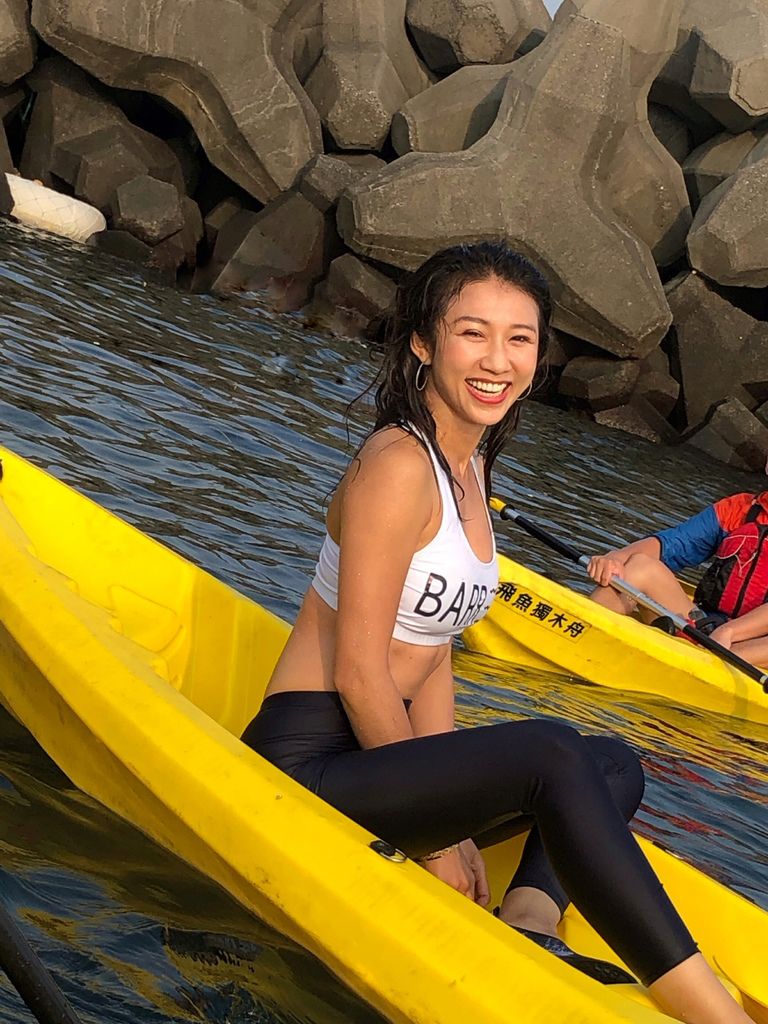  北海岸旅遊之在維納斯海岸乘著獨木舟一起看日出!【丁小羽旅遊篇】