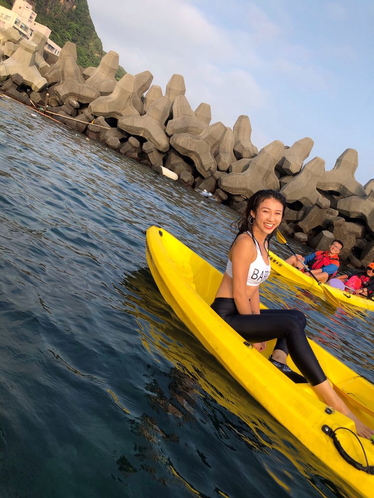  北海岸旅遊之在維納斯海岸乘著獨木舟一起看日出!【丁小羽旅遊篇】