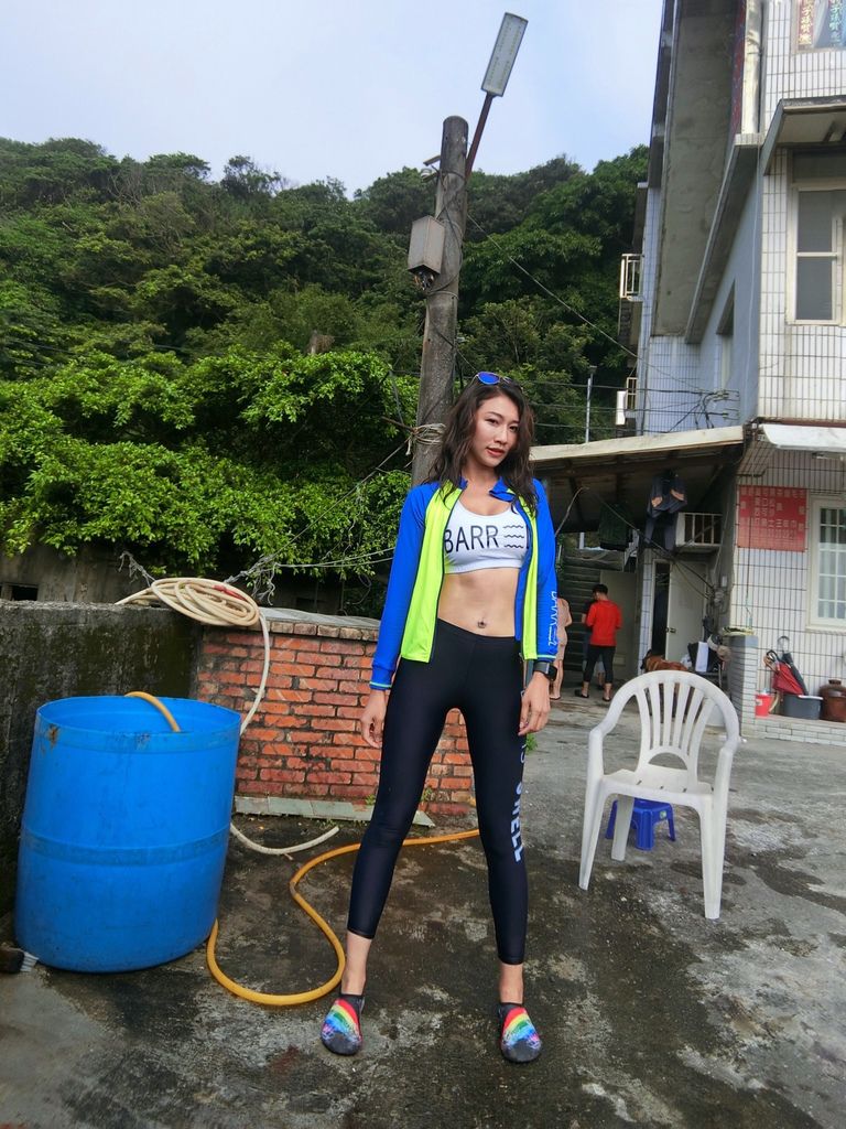  北海岸旅遊之在維納斯海岸乘著獨木舟一起看日出!【丁小羽旅遊篇】