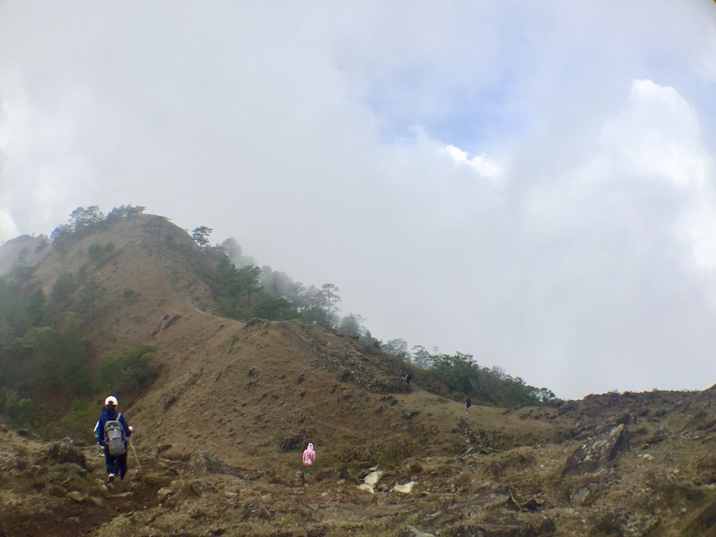 菲律賓自由行-菲律賓登山必去景點,碧瑤附近的登山天堂Mt.Ulap!【丁小羽旅遊篇】