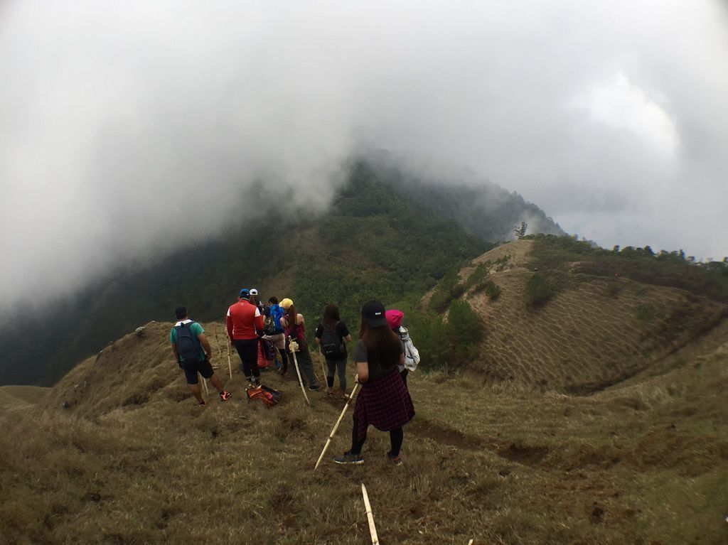 菲律賓自由行-菲律賓登山必去景點,碧瑤附近的登山天堂Mt.Ulap!【丁小羽旅遊篇】