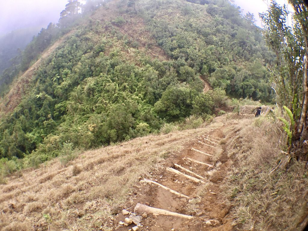 菲律賓自由行-菲律賓登山必去景點,碧瑤附近的登山天堂Mt.Ulap!【丁小羽旅遊篇】