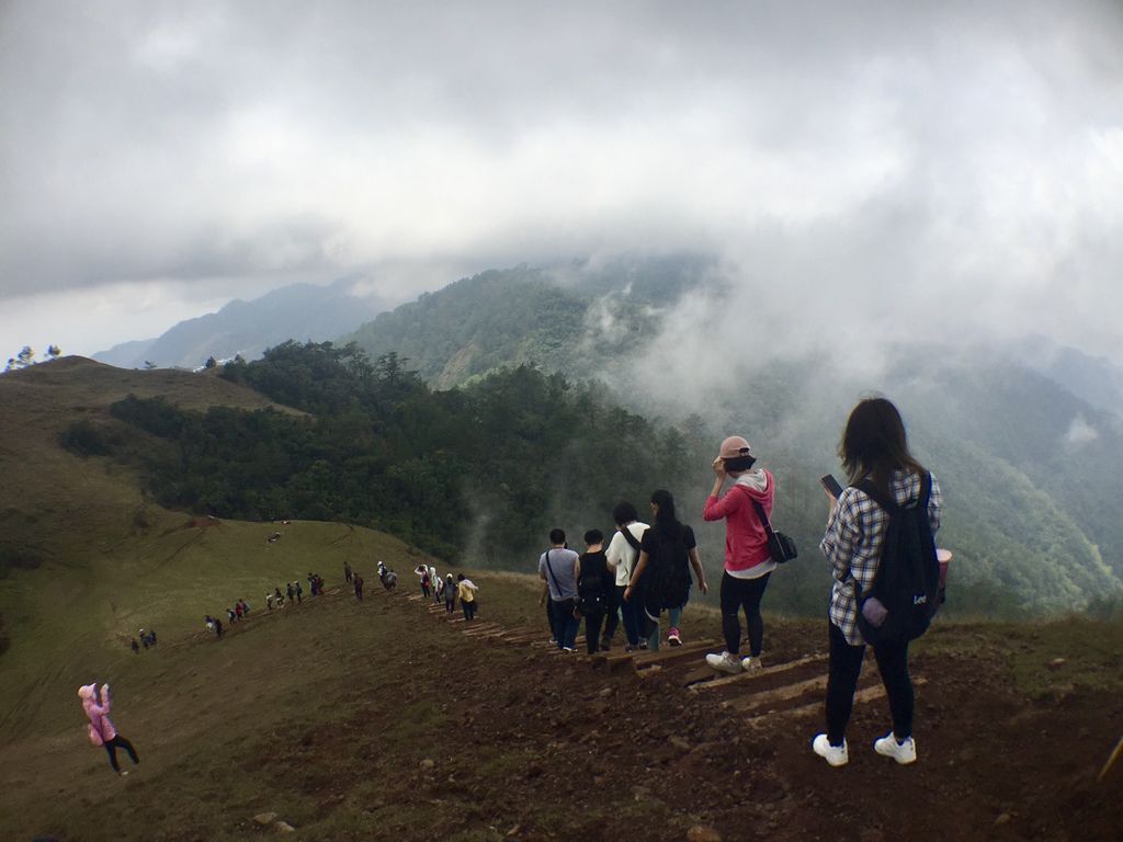 菲律賓自由行-菲律賓登山必去景點,碧瑤附近的登山天堂Mt.Ulap!【丁小羽旅遊篇】