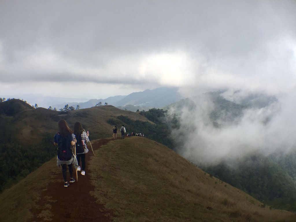 菲律賓自由行-菲律賓登山必去景點,碧瑤附近的登山天堂Mt.Ulap!【丁小羽旅遊篇】