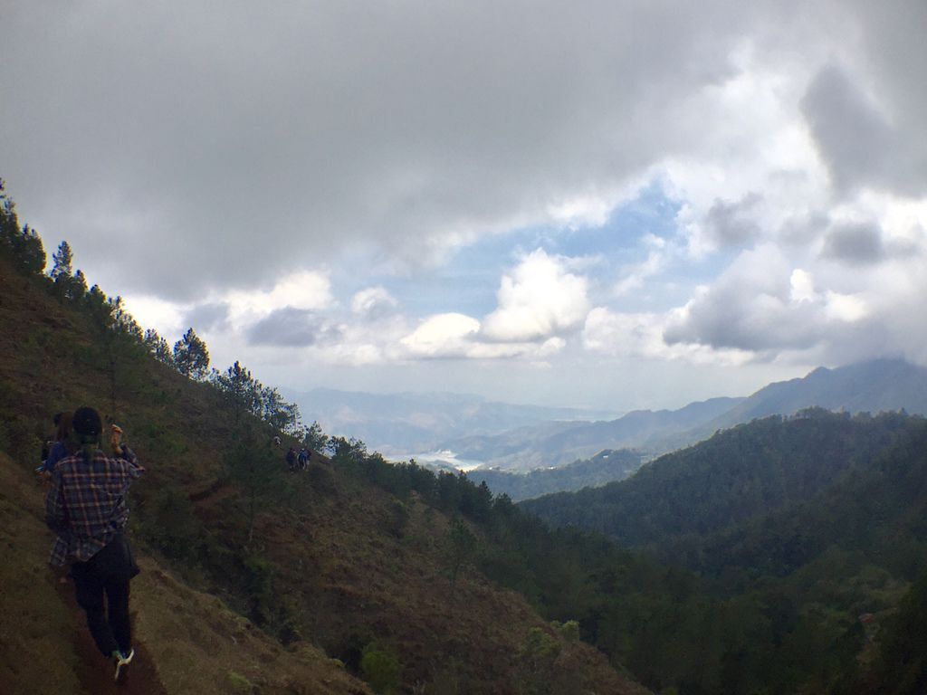 菲律賓自由行-菲律賓登山必去景點,碧瑤附近的登山天堂Mt.Ulap!【丁小羽旅遊篇】