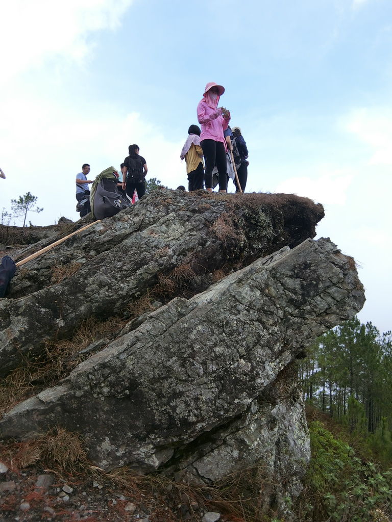 菲律賓自由行-菲律賓登山必去景點,碧瑤附近的登山天堂Mt.Ulap!【丁小羽旅遊篇】