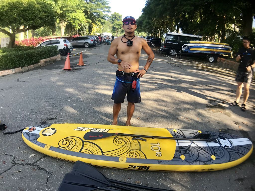 台北一日遊新玩法!今年夏天一定要玩的水上運動-SUP立槳衝浪【丁小羽旅遊篇】 台北一日遊新玩法!今年夏天一定要玩的水上運動-SUP立槳衝浪【丁小羽旅遊篇】