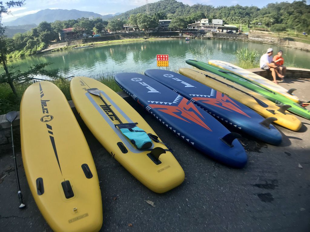 台北一日遊新玩法!今年夏天一定要玩的水上運動-SUP立槳衝浪【丁小羽旅遊篇】 台北一日遊新玩法!今年夏天一定要玩的水上運動-SUP立槳衝浪【丁小羽旅遊篇】