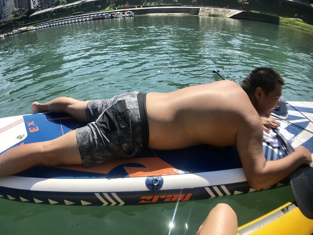 台北一日遊新玩法!今年夏天一定要玩的水上運動-SUP立槳衝浪【丁小羽旅遊篇】 台北一日遊新玩法!今年夏天一定要玩的水上運動-SUP立槳衝浪【丁小羽旅遊篇】