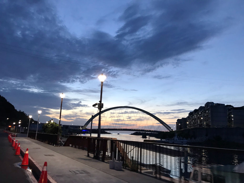 基隆旅遊之基隆一日遊必拍北海岸日出基隆景點-社寮橋【丁小羽旅遊篇】 基隆旅遊之基隆一日遊必拍北海岸日出基隆景點-社寮橋【丁小羽旅遊篇】