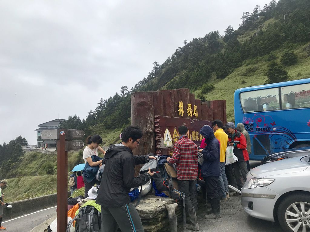 台灣百岳登山-入門的百岳合歡山東峰,讓你漫步在雲海中！【丁小羽登山篇】