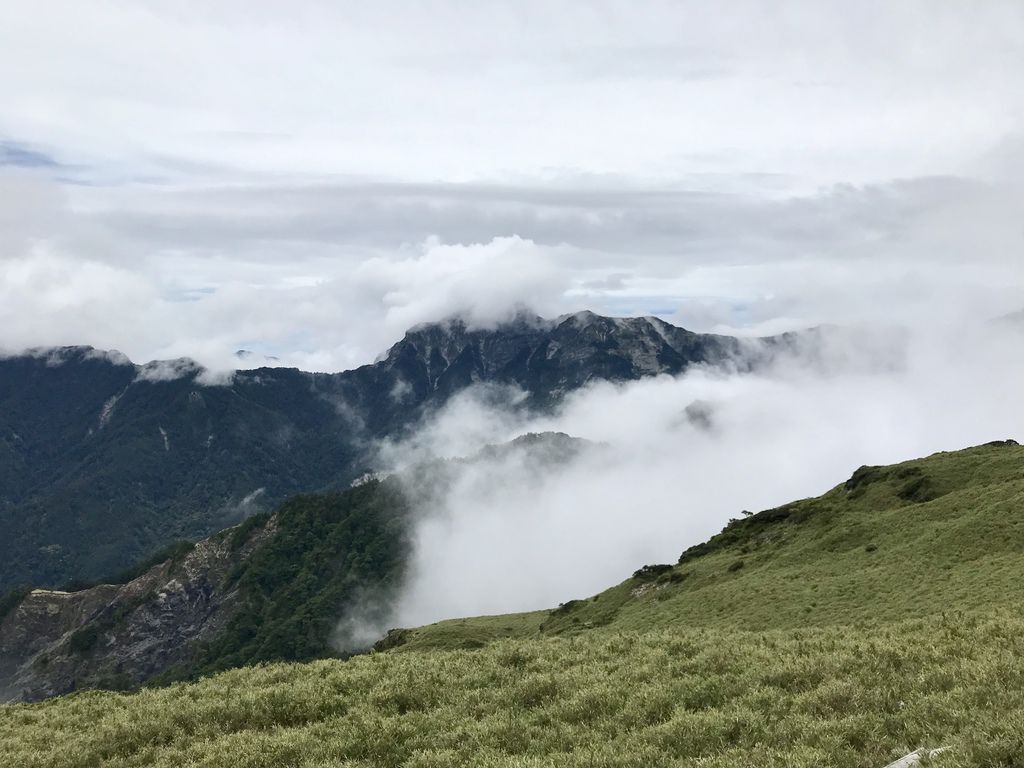 台灣百岳登山-入門的百岳合歡山東峰,讓你漫步在雲海中！【丁小羽登山篇】