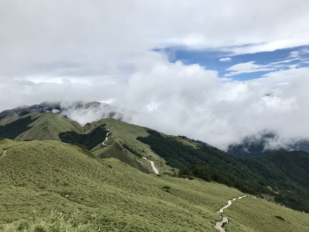 台灣百岳登山-入門的百岳合歡山東峰,讓你漫步在雲海中！【丁小羽登山篇】