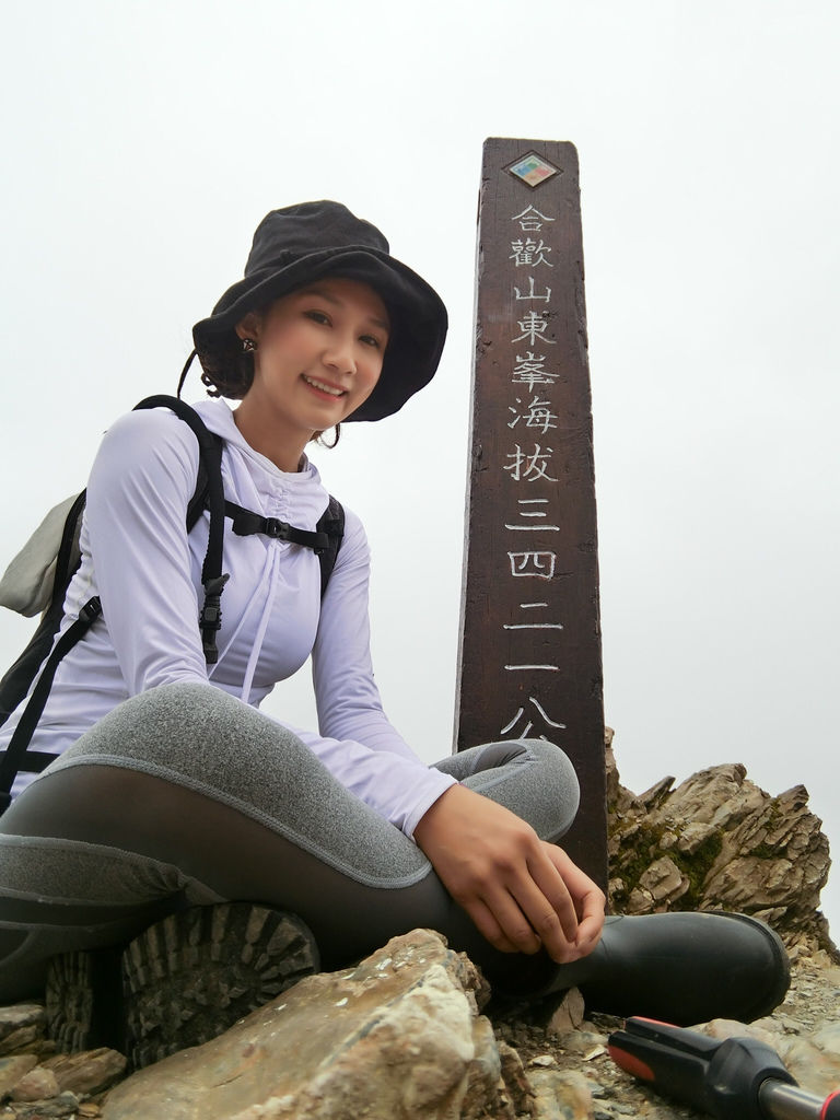 台灣百岳登山-入門的百岳合歡山東峰,讓你漫步在雲海中！【丁小羽登山篇】