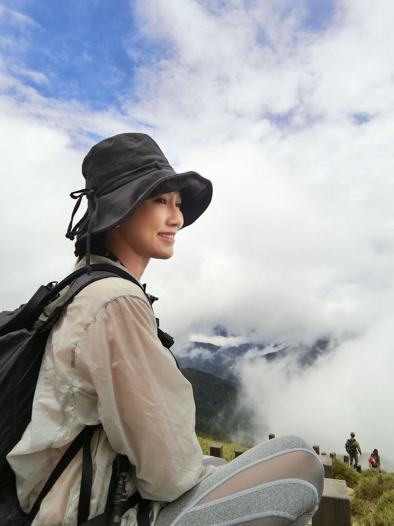 台灣百岳登山-入門的百岳合歡山東峰,讓你漫步在雲海中！【丁小羽登山篇】