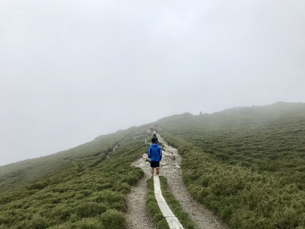 台灣百岳登山-合歡群峰中最簡單的入門百岳-石門山【丁小羽登山篇】 台灣百岳登山-合歡群峰中最簡單的入門百岳-石門山【丁小羽登山篇】