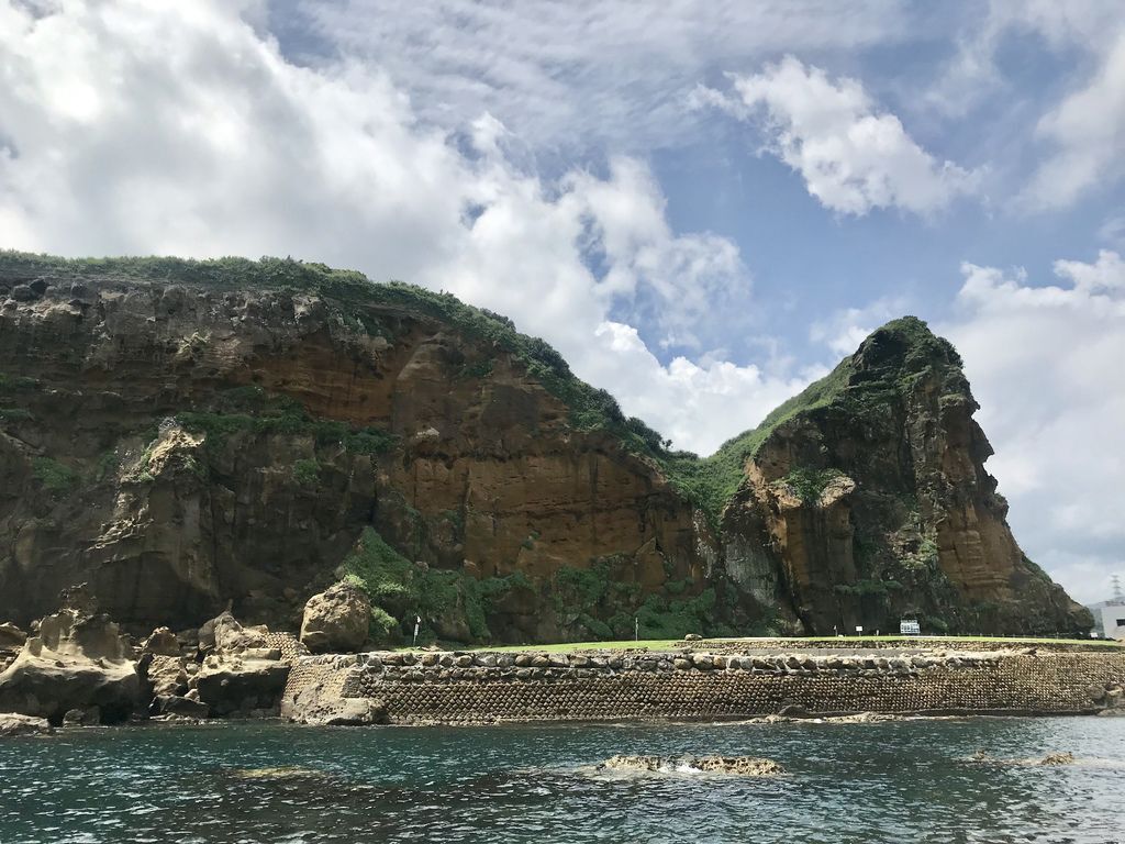 瑞芳景點-深澳漁港內的自然景觀！番仔澳酋長岩公園、酋長岩 